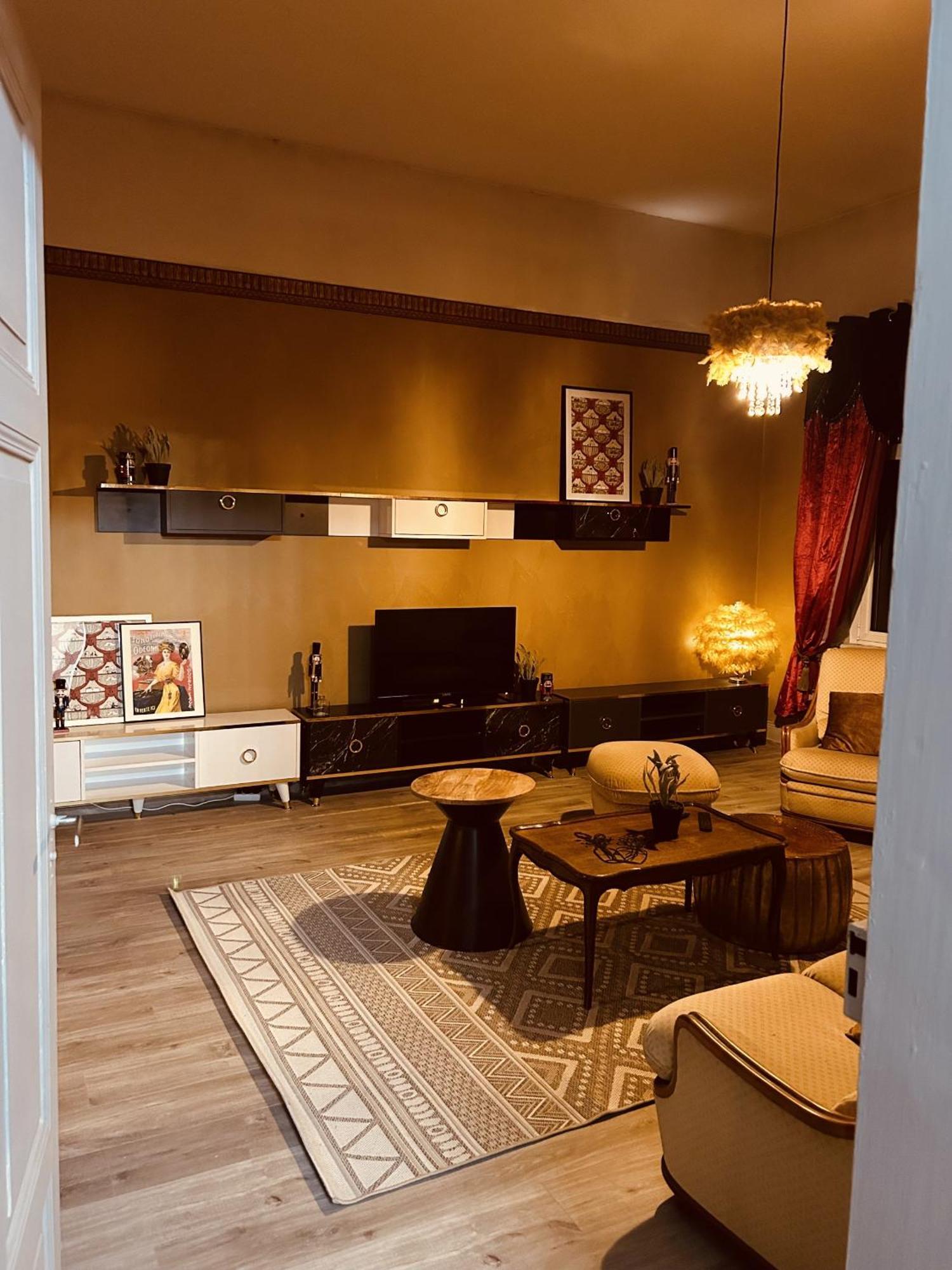 La Mariefacture - Comme A L'Opera Apartment Neuf-Brisach Bagian luar foto